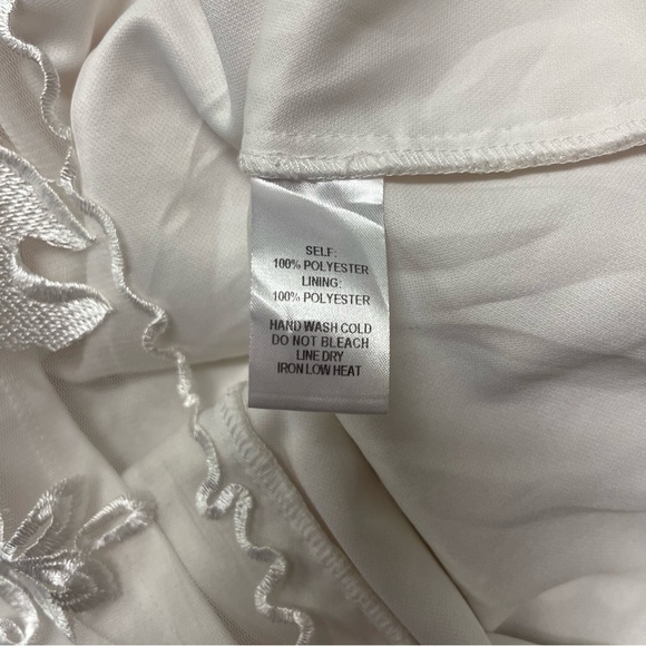 Lulus Dress Women's Size Medium White Floral Embroidered Lace Mini In The Moment - Picture 12 of 12
